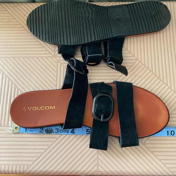 Volcom Sandals Buckle Up Buttercup Strappy Slides - Picture 10 of 13